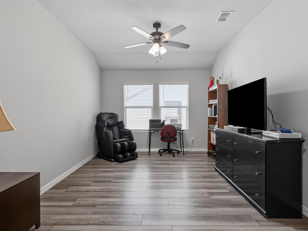 3304 Kingsgarden Road Denton, TX 76207 - Photo 32 of 40