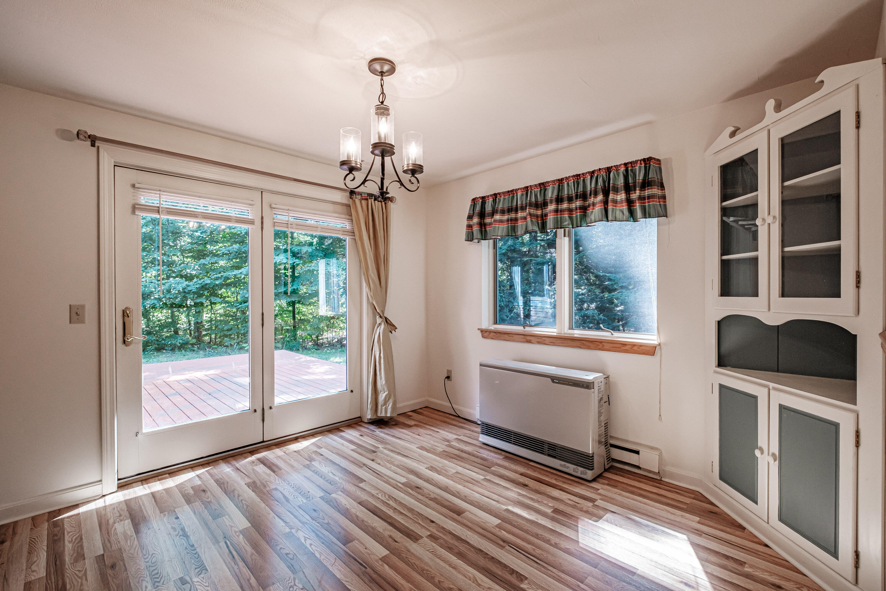 28 Birch Meadow Road, Unit 28 Brunswick, ME 04011 - Photo 13 of 45 Dining Room to Deck