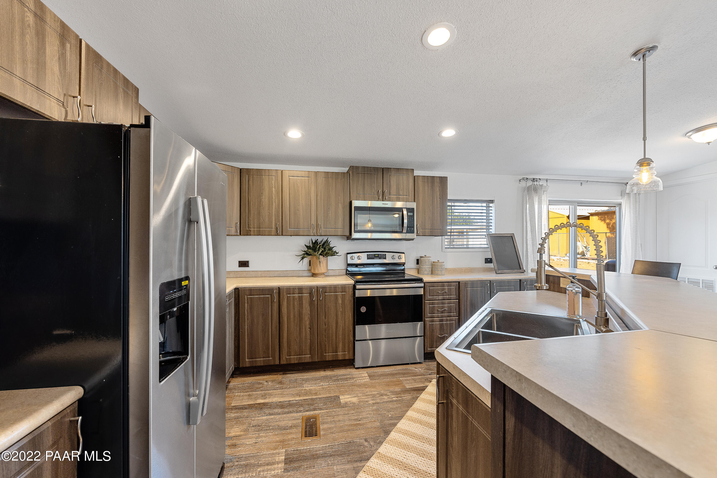 17499 East Bob White Road Spring Valley, AZ 86333 - Photo 6 of 18 013_Kitchen