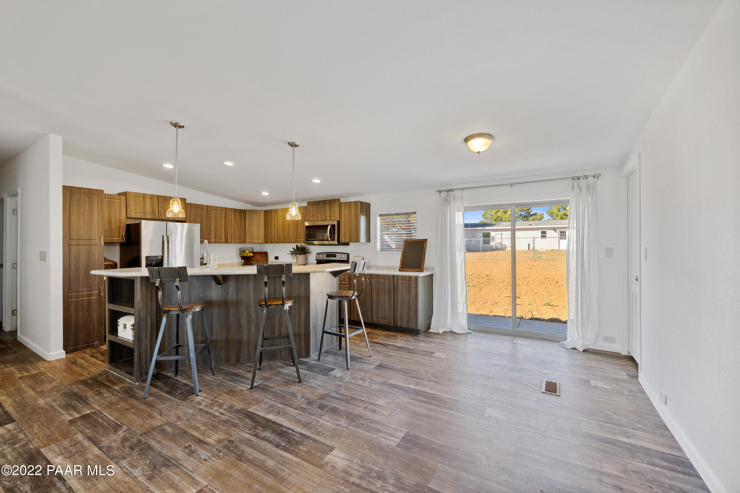 17499 East Bob White Road Spring Valley, AZ 86333 - Photo 8 of 18 009_Dining Room
