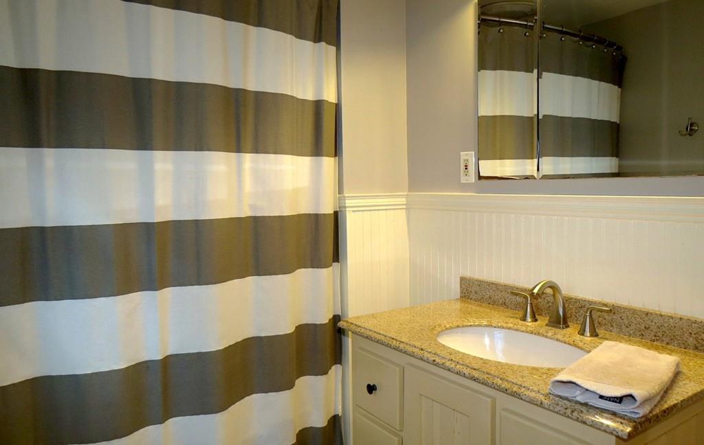 1095 Main Road Westport, MA 02790 - Photo 18 of 22 Gallery Image 18