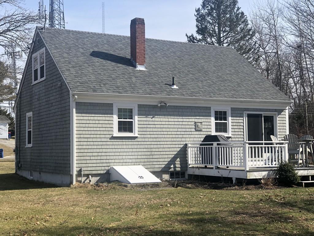 1095 Main Road Westport, MA 02790 - Photo 4 of 22 Gallery Image 4