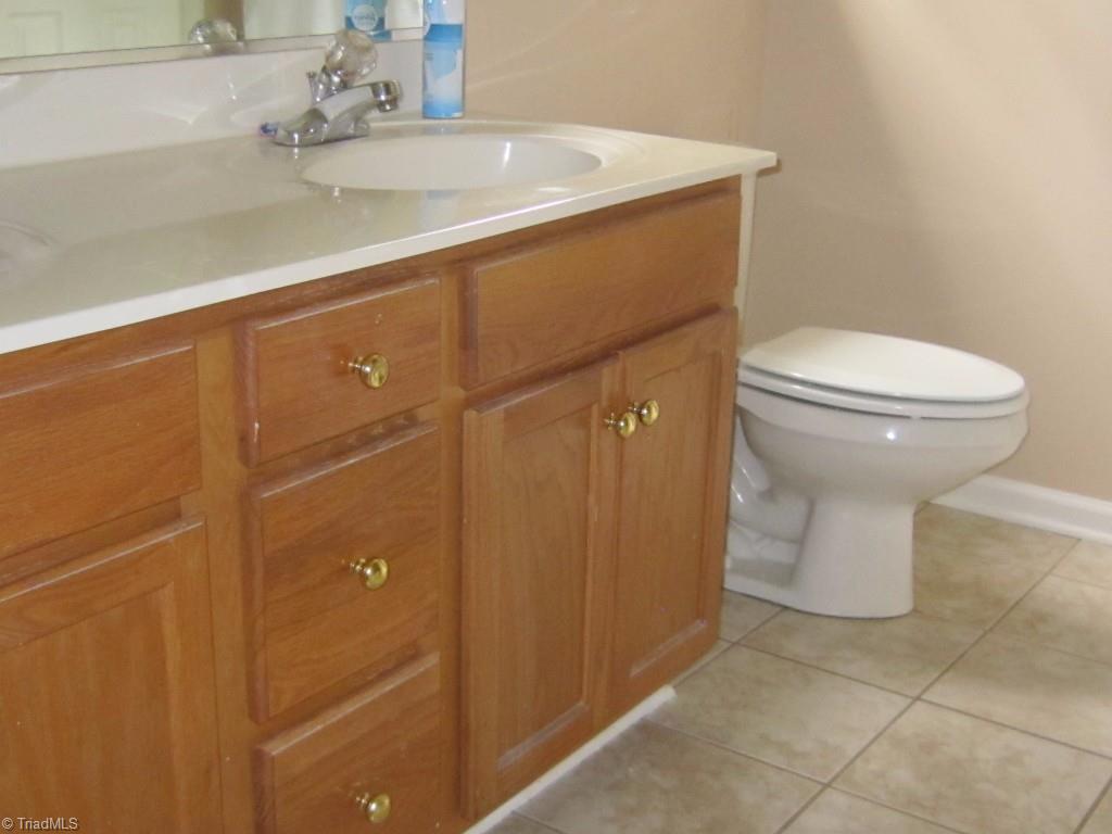 7915 Daltonshire Drive Oak Ridge, NC 27310 - Photo 13 of 23