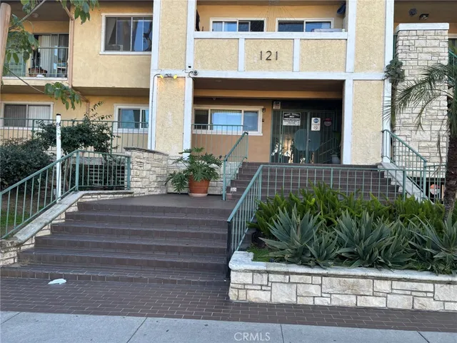 $550,000 | 121 Sinclair Avenue, Unit 103, Glendale, CA 91206