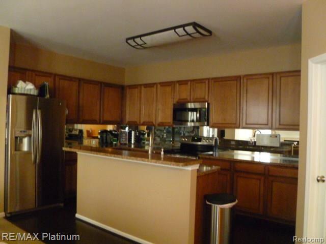 3153 Summers Road Keego Harbor, MI 48320 - Photo 5 of 22