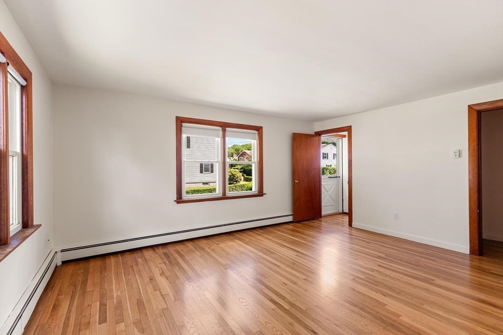 26 Linden Road Gloucester, MA 01930 - Photo 8 of 30