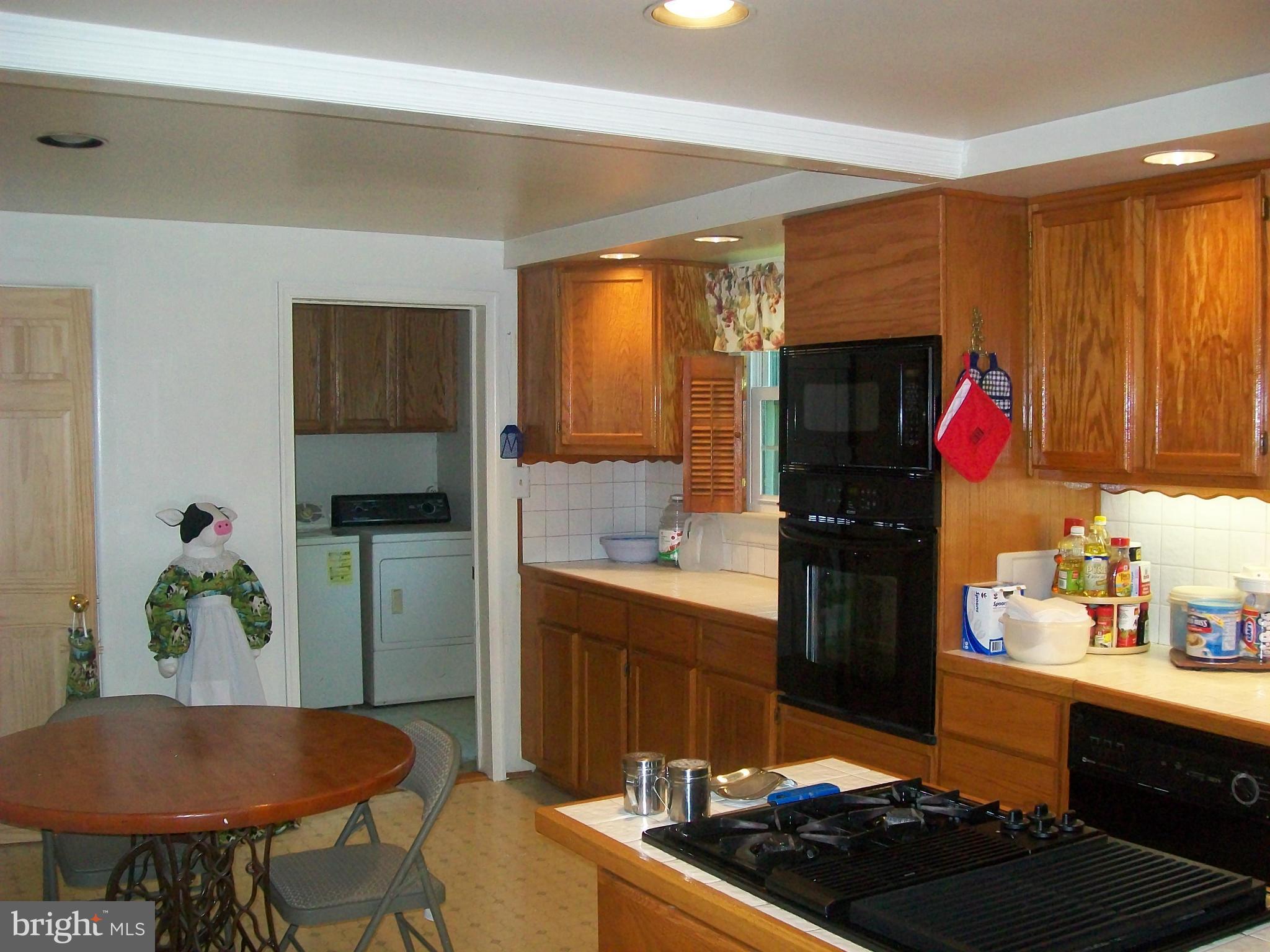 6832 Ridgeway Drive Springfield, VA 22150 - Photo 8 of 30 Kitchen
