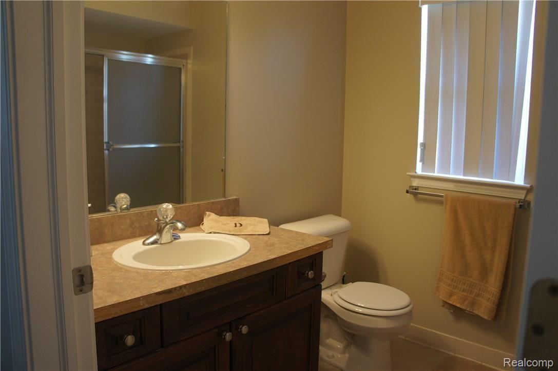 3404 Tremonte Circle Rochester, MI 48306 - Photo 13 of 20 bath