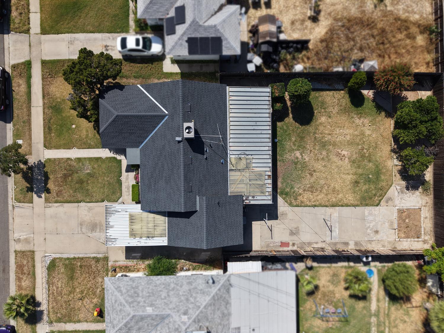 1004 West Pontiac Way Fresno, CA 93705 - Photo 34 of 34 an aerial view of houses with outdoor space