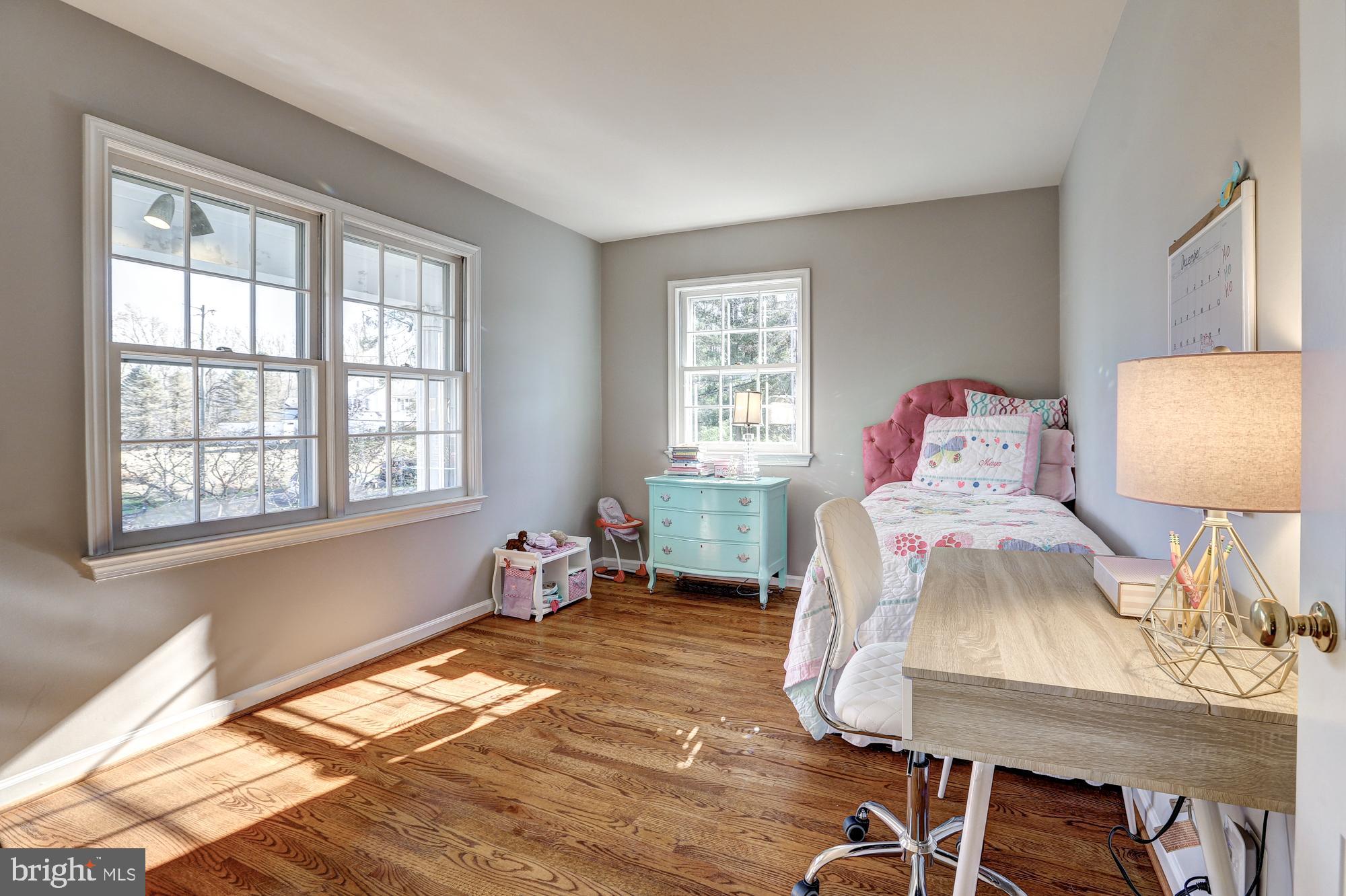 17943 Pond Road Ashton, MD 20861 - Photo 37 of 77 Charming Bedroom #3 upstairs