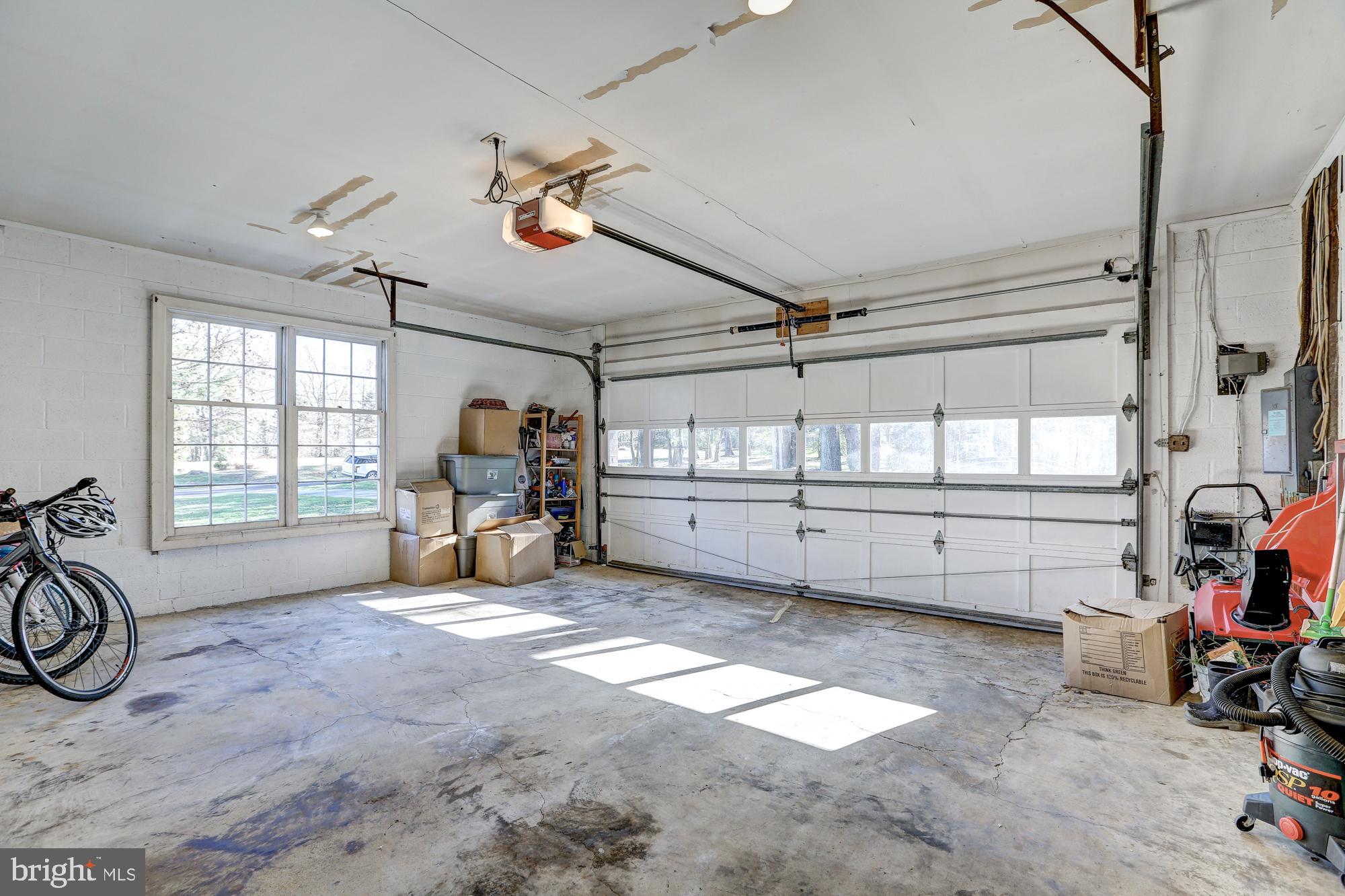 17943 Pond Road Ashton, MD 20861 - Photo 51 of 77 huge, 2- car, side load garage off Mudroom