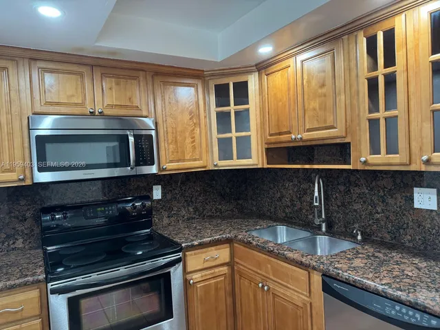 $2,350 | 5731 Northwest 37th Street, Unit 407, Virginia Gardens, FL 33166