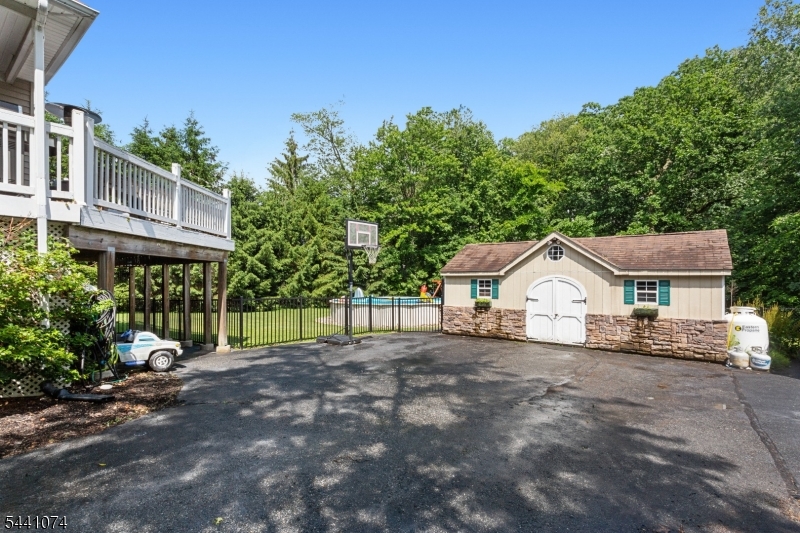 16 Horace Road Oak Ridge, NJ 07438 - Photo 4 of 45