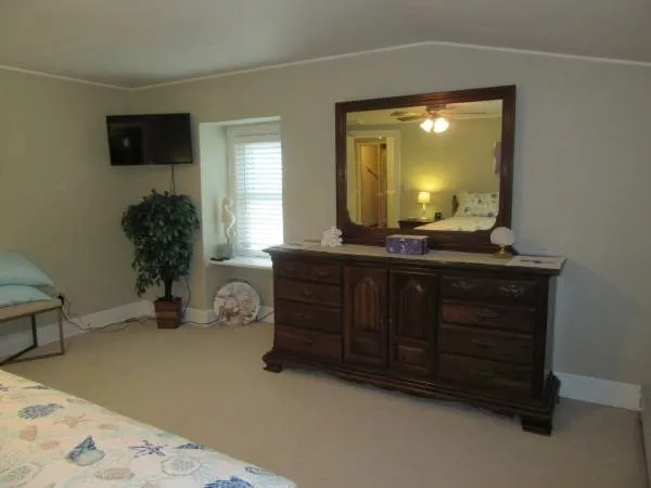 $1,995 | 5443 Post Road, Unit 2, Charlestown, RI 02813