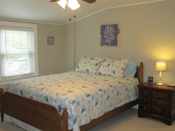 $1,995 | 5443 Post Road, Unit 2, Charlestown, RI 02813