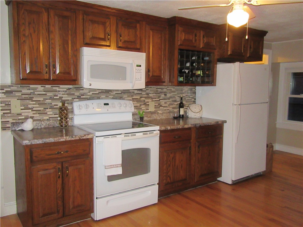 5443 Post Road, Unit 2 Charlestown, RI 02813 - Photo 5 of 46