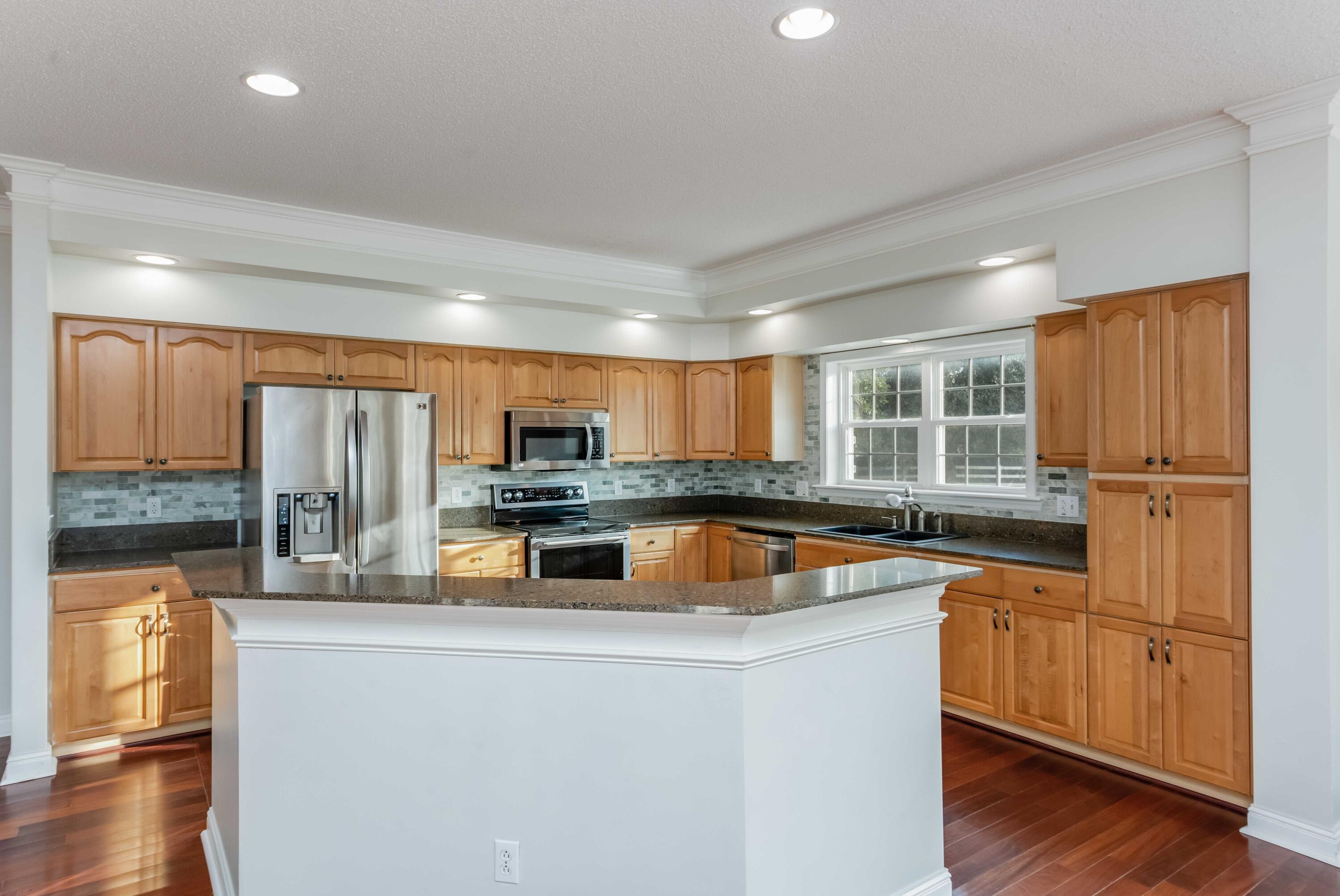 113 Rookery Court Summerville, SC 29483 - Photo 14 of 65 113 Rookery Court Interiors LR-16