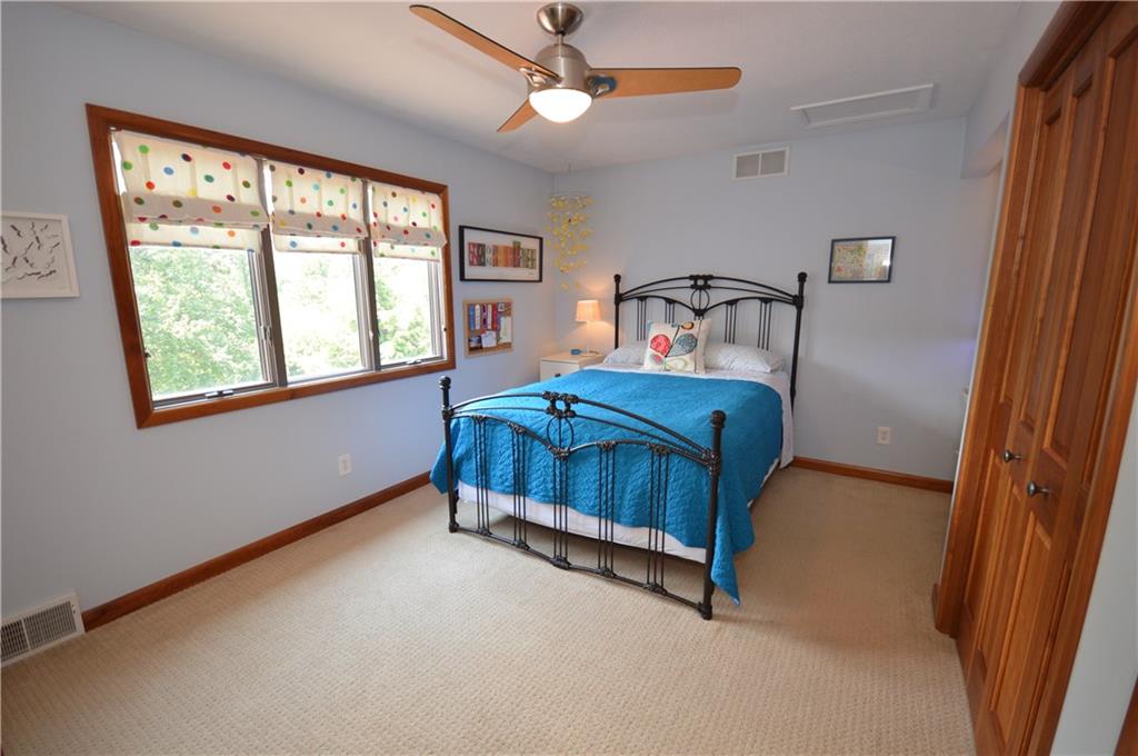 714 Park Road Clinton, PA 15026 - Photo 18 of 25 Gallery Image 18