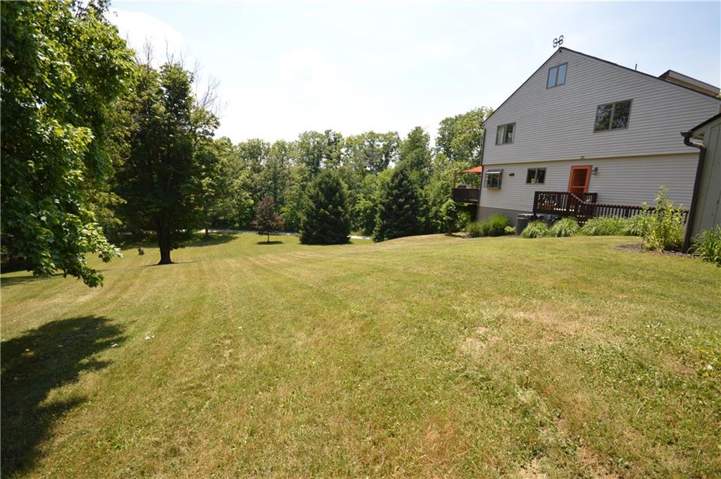 714 Park Road Clinton, PA 15026 - Photo 4 of 25 Gallery Image 4