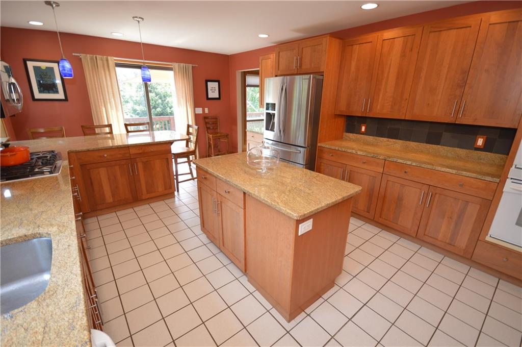 714 Park Road Clinton, PA 15026 - Photo 8 of 25 Gallery Image 8