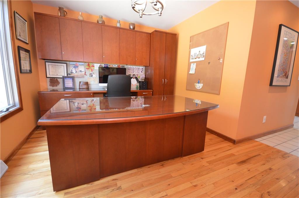 714 Park Road Clinton, PA 15026 - Photo 9 of 25 Den / Dining room or office on main level off of kitchen