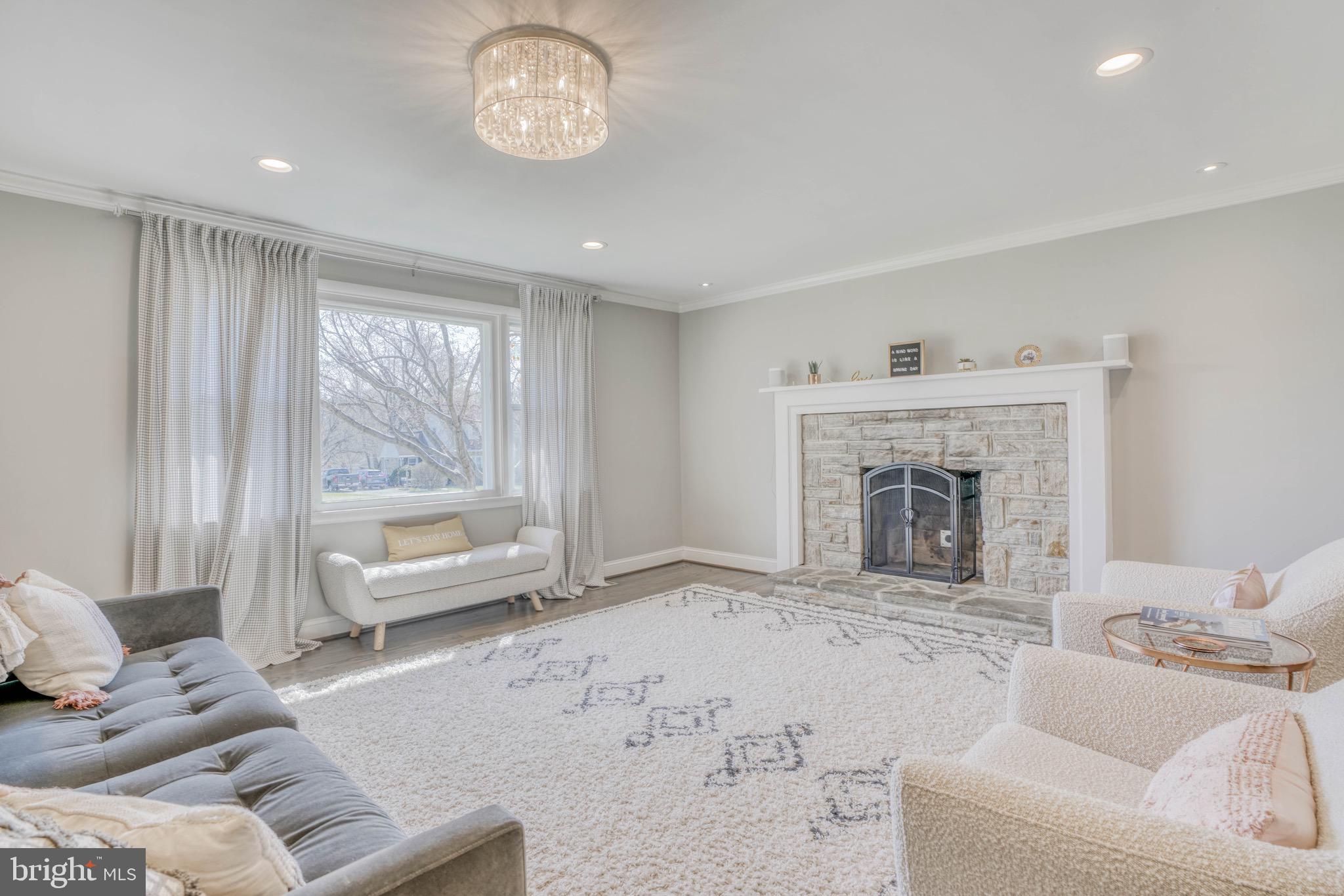 2818 Pinewick Road Ellicott City, MD 21042 - Photo 11 of 75 Large Picture Window