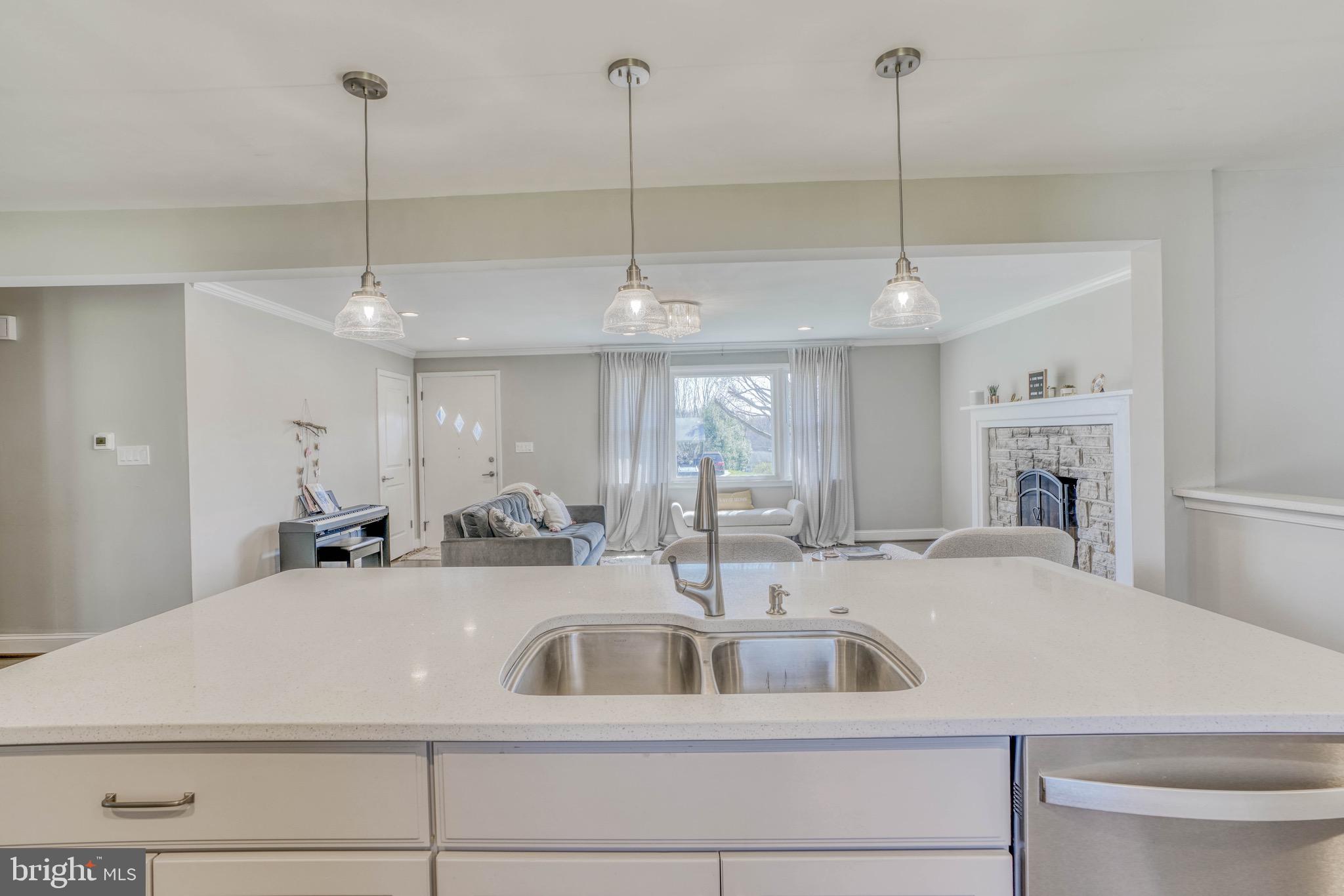 2818 Pinewick Road Ellicott City, MD 21042 - Photo 26 of 75 Gallery Image 26
