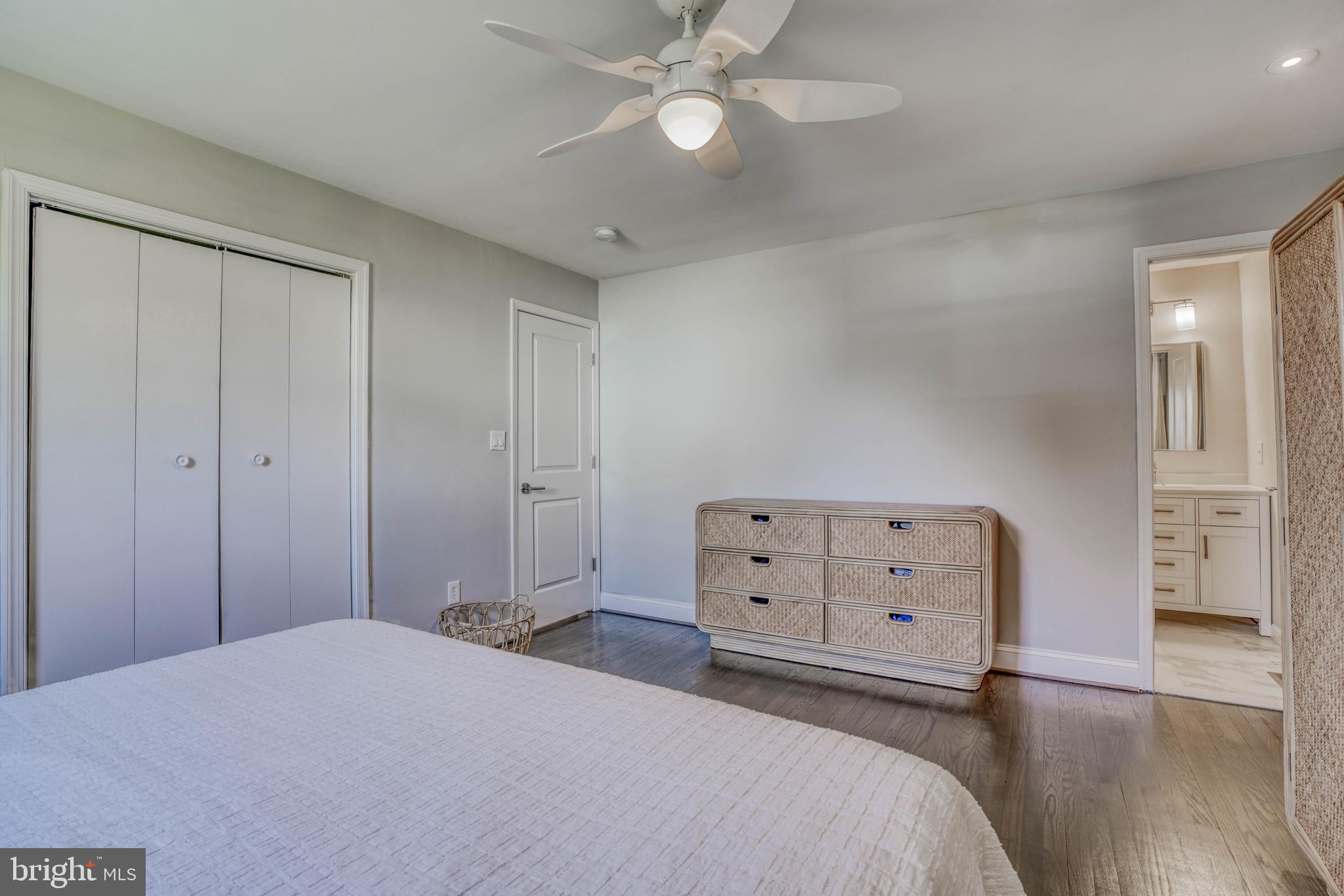 2818 Pinewick Road Ellicott City, MD 21042 - Photo 37 of 75 Primary BR w/ en-suite bath