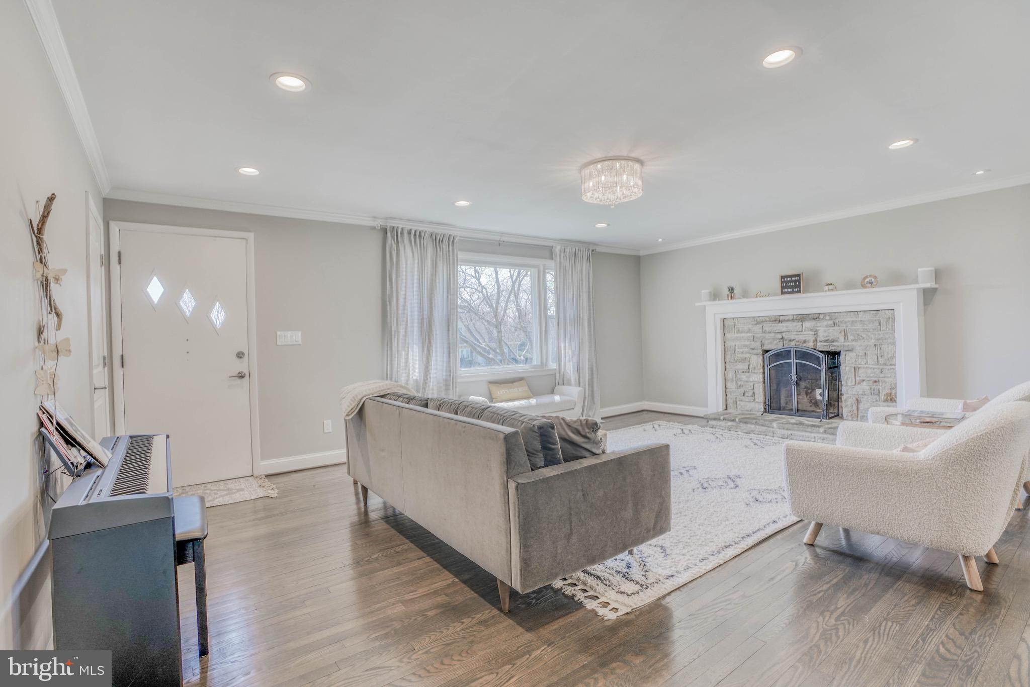 2818 Pinewick Road Ellicott City, MD 21042 - Photo 5 of 75 Gallery Image 5