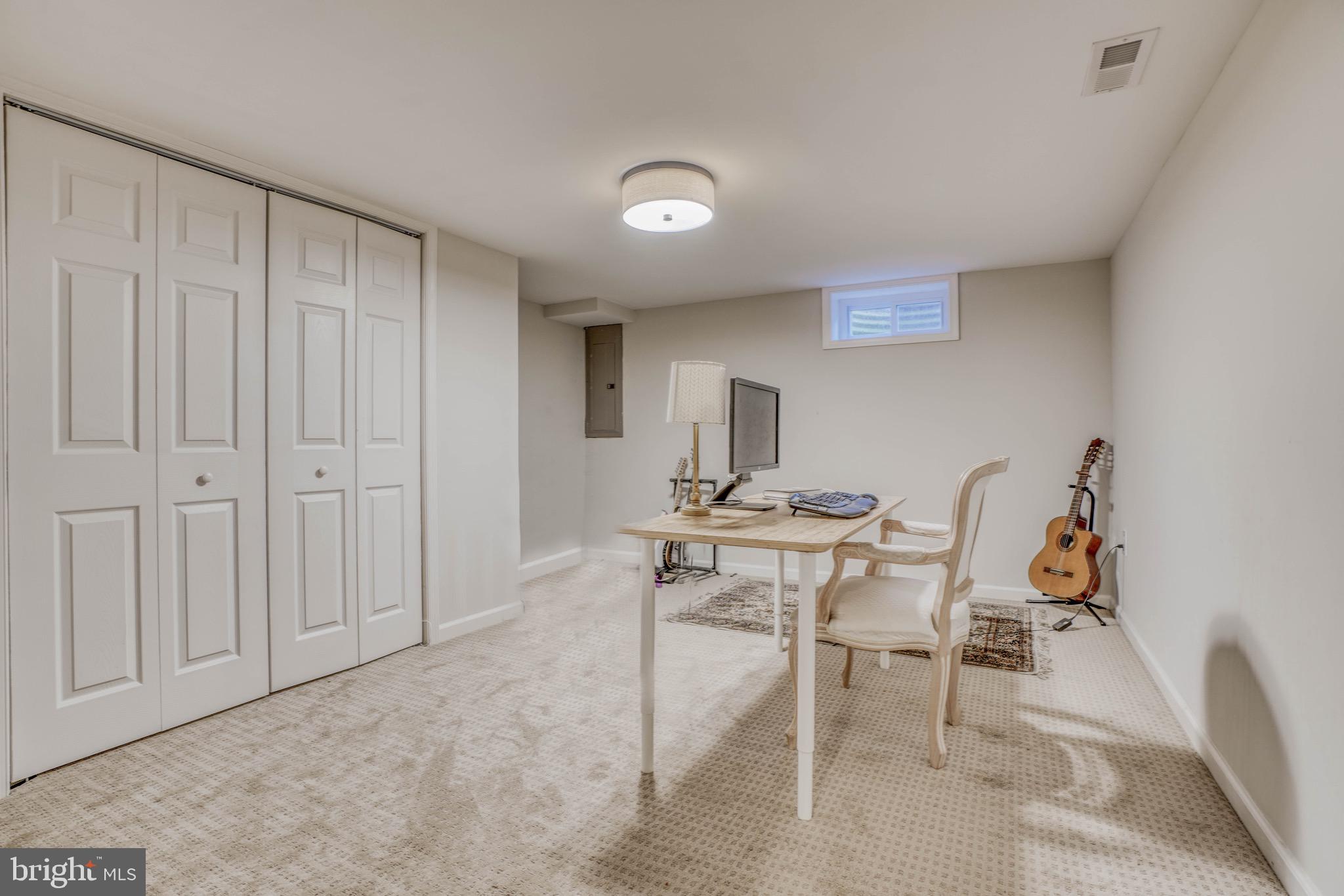 2818 Pinewick Road Ellicott City, MD 21042 - Photo 70 of 75 Gallery Image 70