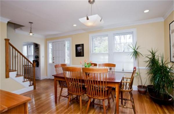 27 Kingman Road Newton, MA 02461 - Photo 3 of 5
