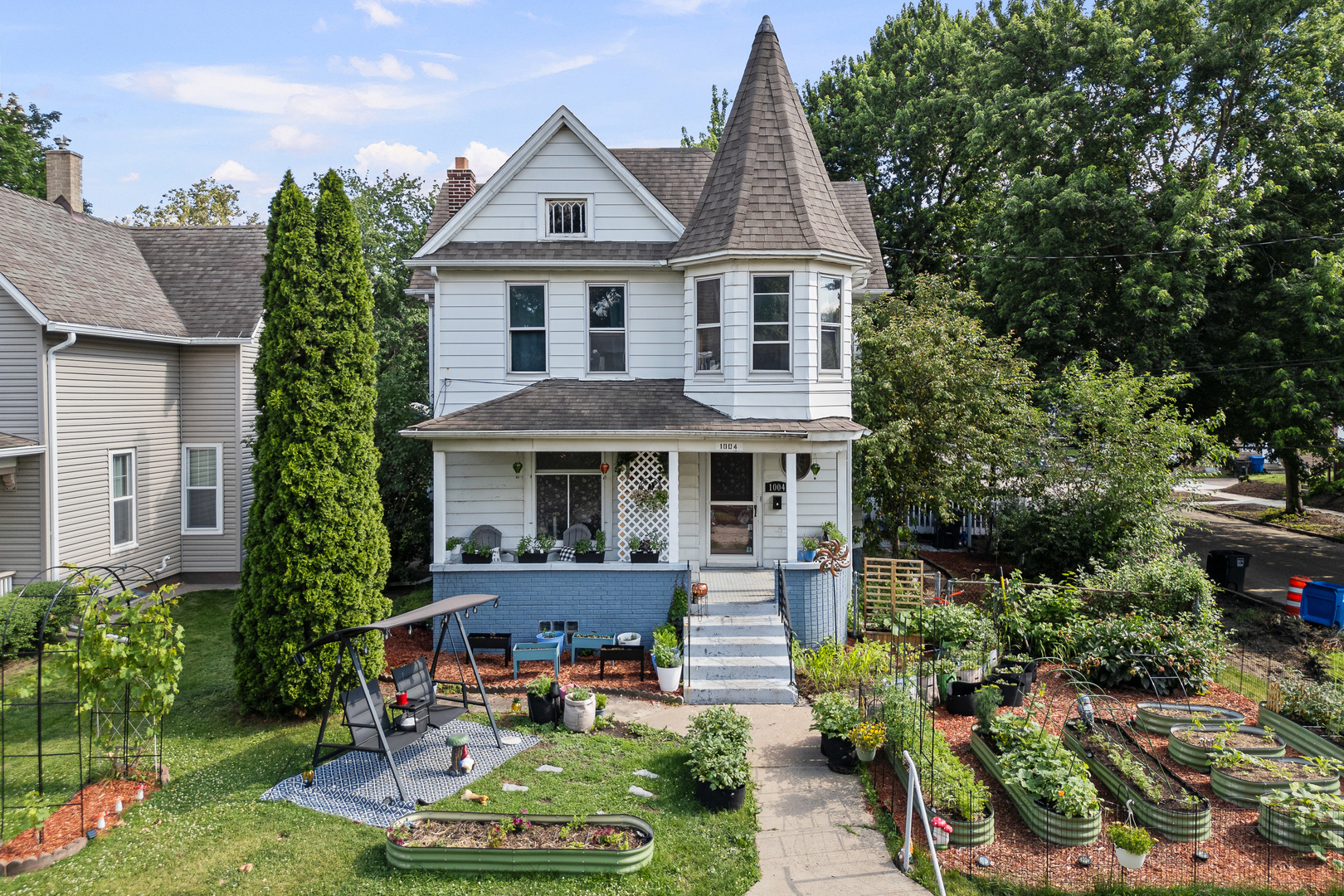 1004 13th Avenue Moline, IL 61265 - Photo 2 of 47