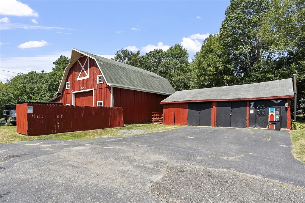 171 South Road Templeton, MA 01436 - Photo 2 of 38 a front view of a house with a yard