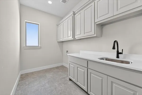 $580,000 | 517 Longhorn Lane, Springtown, TX 76082