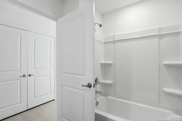 a view of a garage room