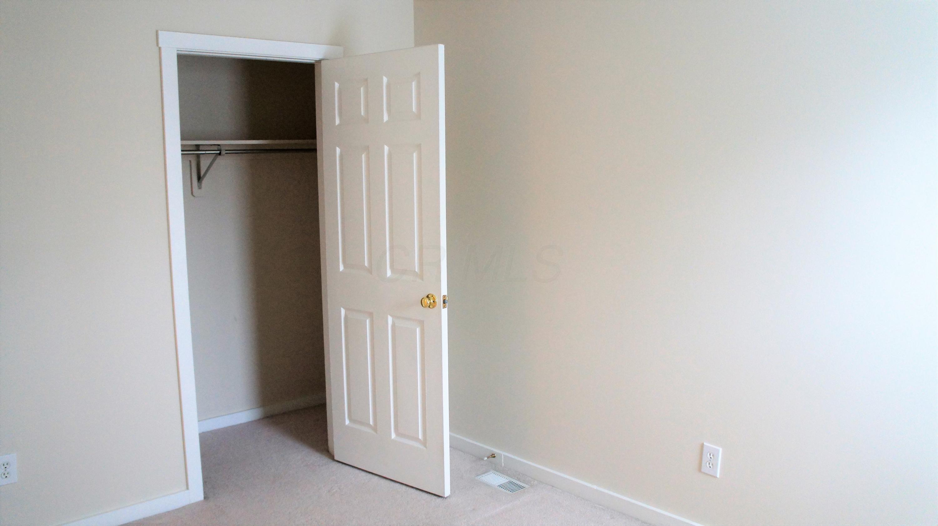 374 Edinburgh Road Dublin, OH 43017 - Photo 18 of 19 Gallery Image 18