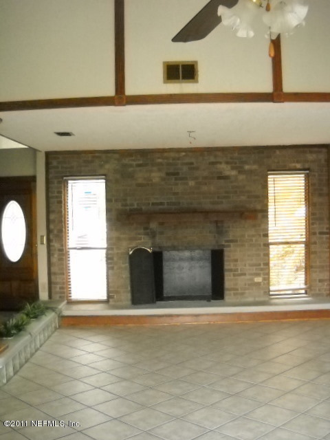 4445 Port Arthur Road Jacksonville, FL 32224 - Photo 6 of 43 Living Area