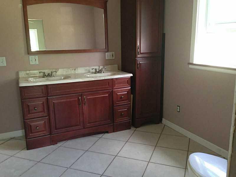 100 Anson Road Leeds, ME 04263 - Photo 7 of 10 Bathroom.