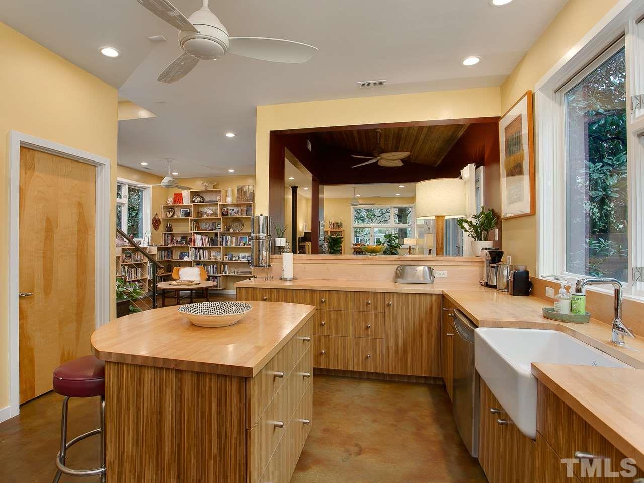 113 Hillcrest Road Raleigh, NC 27605 - Photo 12 of 30