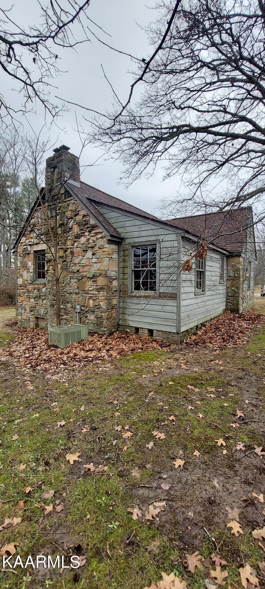 135 Short Sawmill Road Crossville, TN 38555 - Photo 8 of 18 20230109_084705