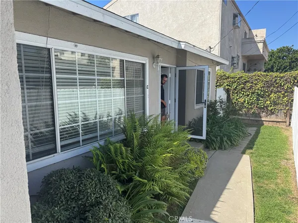 $3,995 | 435 Hamilton Street, Unit C, Costa Mesa, CA 92627