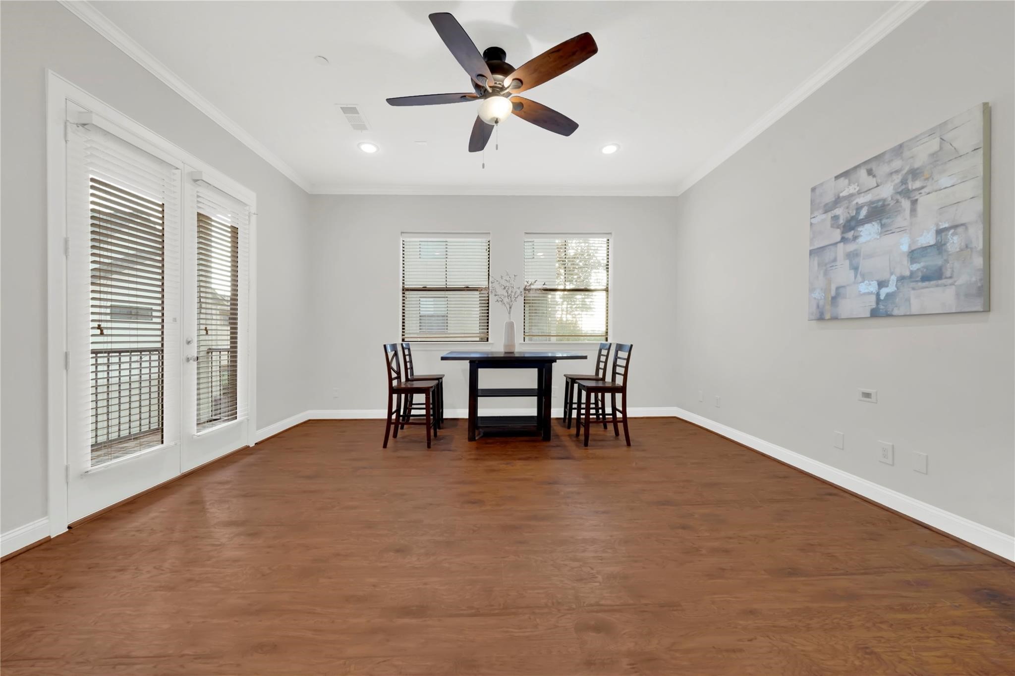 2609 Riverside Drive, Unit C Houston, TX 77004 - Photo 9 of 32 a dining room with furniture and window