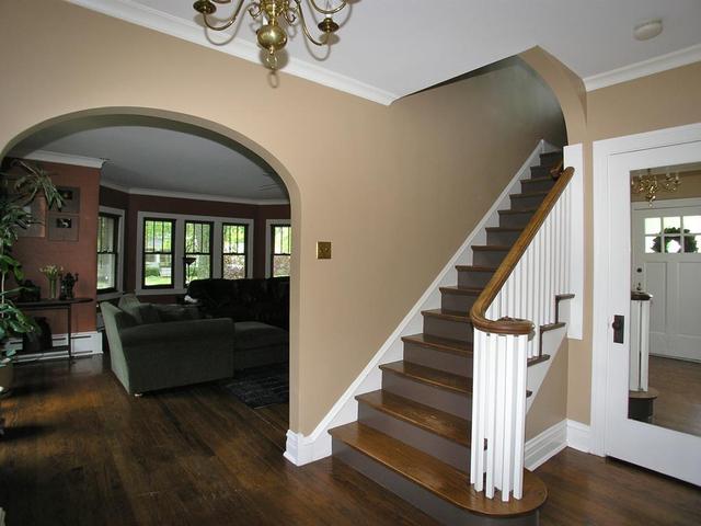 4552 Wolf Road Western Springs, IL 60558 - Photo 3 of 25