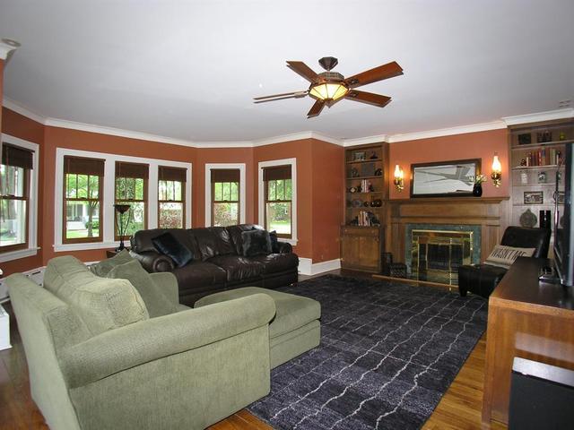 4552 Wolf Road Western Springs, IL 60558 - Photo 4 of 25