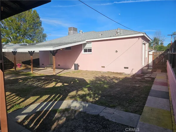 $3,200 | 6907 White Oak Avenue, Reseda, CA 91335