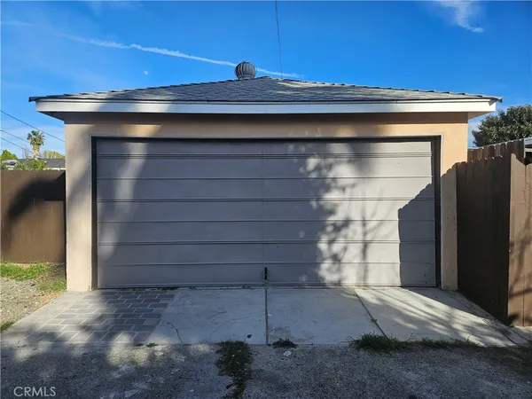 $3,200 | 6907 White Oak Avenue, Reseda, CA 91335