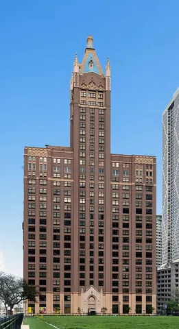$5,950 | 680 North Lake Shore Drive, Unit 1105, Chicago, IL 60611