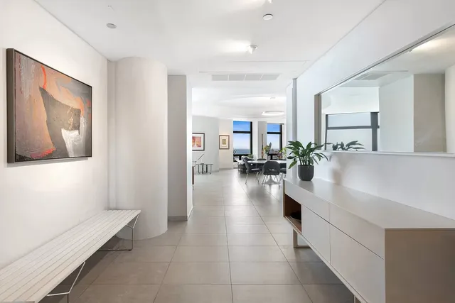 $5,950 | 680 North Lake Shore Drive, Unit 1105, Chicago, IL 60611