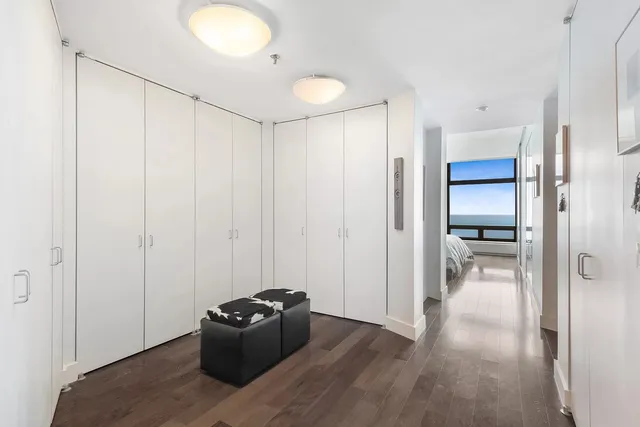 $5,950 | 680 North Lake Shore Drive, Unit 1105, Chicago, IL 60611