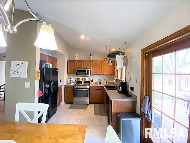 81 McCarthy Drive Springfield, IL 62702 - Photo 12 of 24